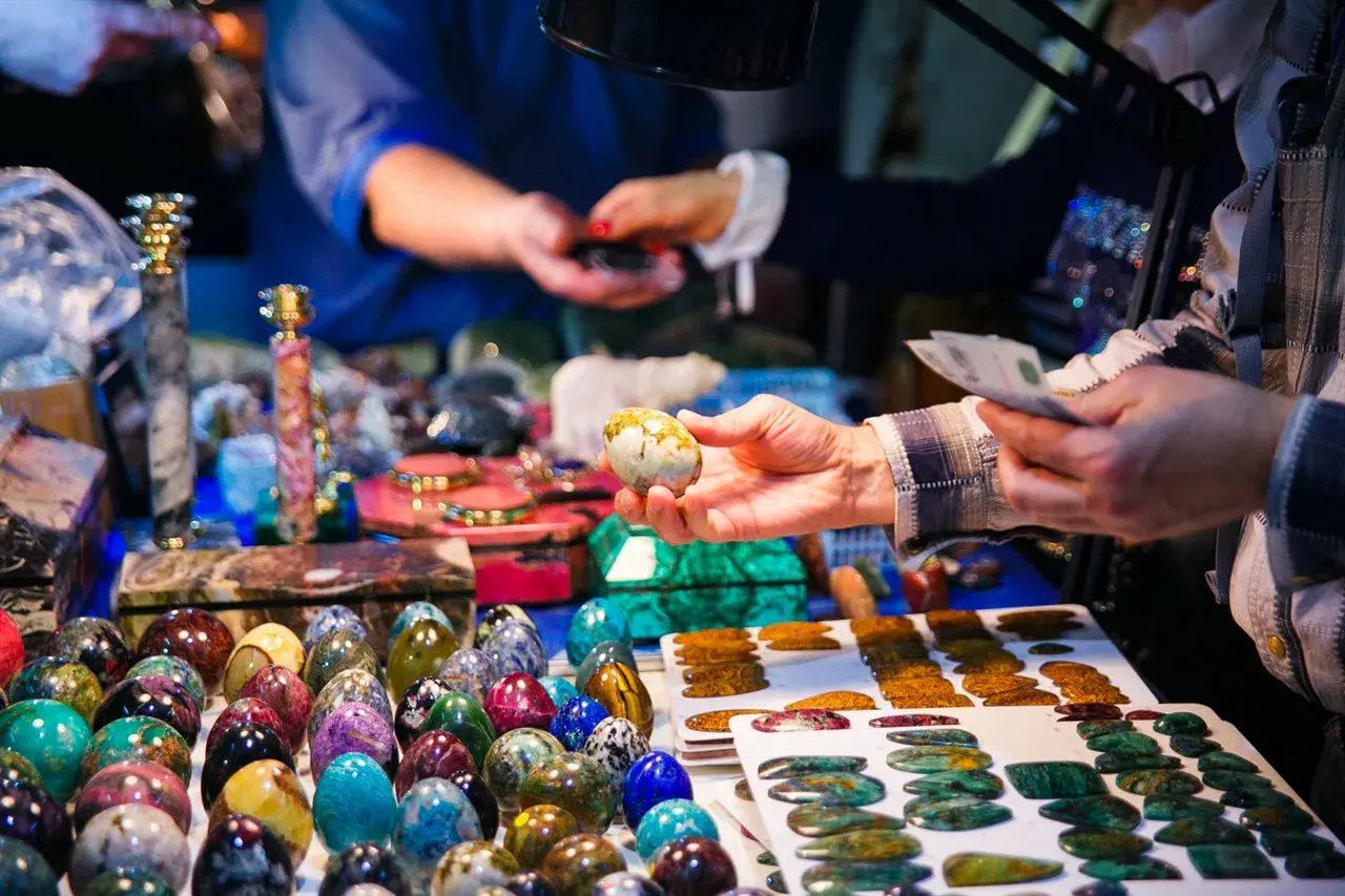 Самоцветный развал. Декабрь 2025.