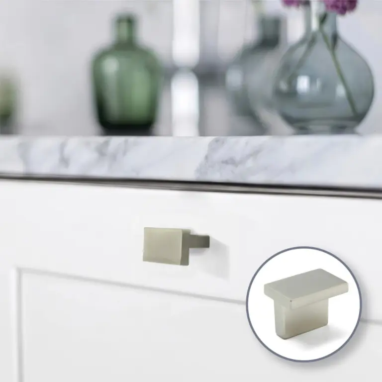 Ручка для мебели.